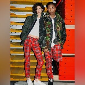 G-Star rare Elwood 5522
Royal Tartan Print mid rise Boyfriend size 30